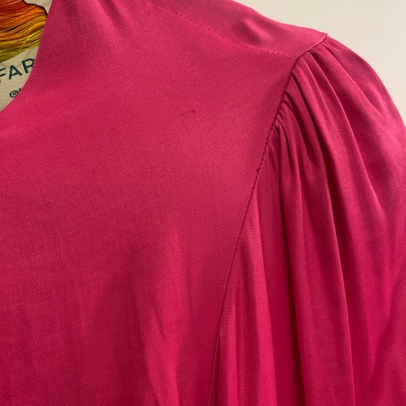 💕💐FARM Rio Fuchsia Blouson Sleeve Midi Dress!💐💕 - Picture 7 of 9